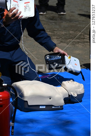 人命救助訓練・AEDの講習 127653237