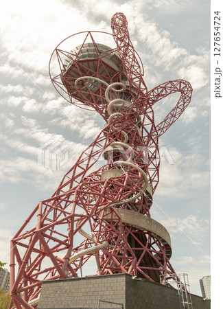 A stunning sculpture of ArcelorMittal Orbit and features Red lattice structure. A stunning sculpture of ArcelorMittal Orbit and features Red lattice structure. 127654724