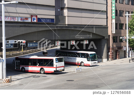 名古屋市 中村区 下広井町交差点 名駅通 名鉄バスセンター 名古屋市 中村区 下広井町交差点 名駅通 名鉄バスセンター 127656088