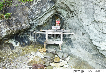 仏ヶ浦のj地蔵尊(青森県下北郡佐井村) 仏ヶ浦のj地蔵尊(青森県下北郡佐井村) 127656095