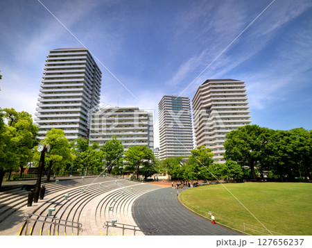 川口駅前 川口西公園と高層マンション 埼玉県 川口駅前 川口西公園と高層マンション 埼玉県 127656237