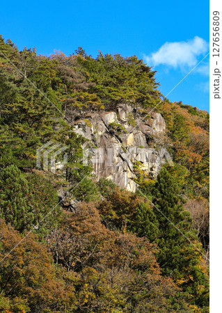 国の特別名勝 昇仙峡の散策路から紅葉眺望 国の特別名勝 昇仙峡の散策路から紅葉眺望 127656809