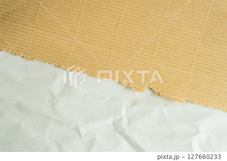 ざらざら質感のベージュ紙｜クラフト・パッケージ用背景　Beige Rough Paper Textu 127660233