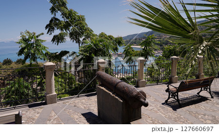 Panoramic view of Tropea harbor with ancient cannon overlooking the Tyrrhenian Sea in Calabria 127660697