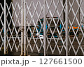 工事現場の静けさ 127661500