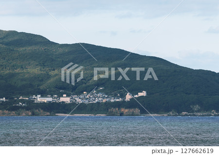 【東京九州フェリーはまゆう新門司行　足摺岬沖を航行】 127662619