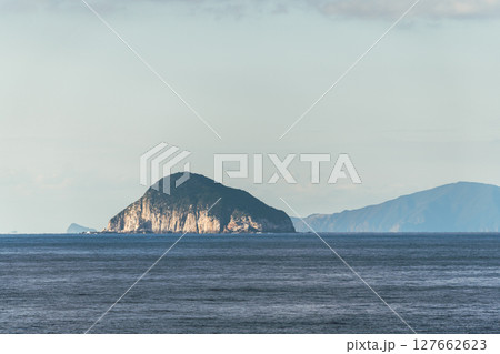【東京九州フェリーはまゆう新門司行　高知県柏島沖を航行　蒲葵島】 127662623