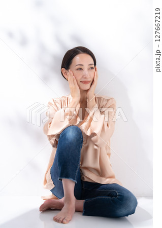 日差し　ビューティー　夏 127667219