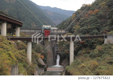 愛媛県新居浜市 鹿森ダムとループ橋 愛媛県新居浜市 鹿森ダムとループ橋 127675822