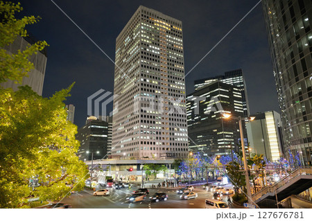 夜の梅田 127676781