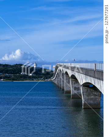 古宇利大橋とエメラルドグリーンの海 古宇利大橋とエメラルドグリーンの海 127677201