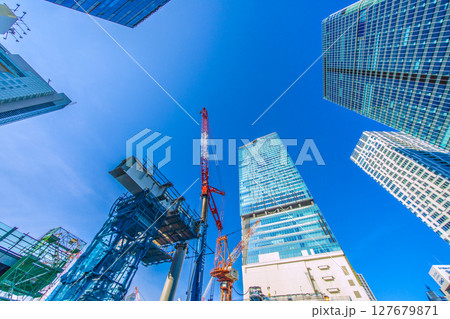 日本の東京都市景観 新橋脚出現！…完全消滅、さよなら渋谷駅西口。中央のビルも完全に解体…＝22日 127679871