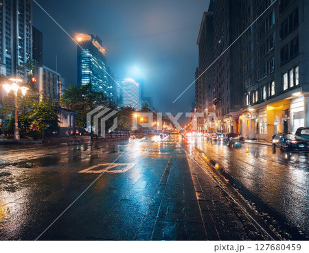 雨降る夜の都会 雨降る夜の都会 127680459