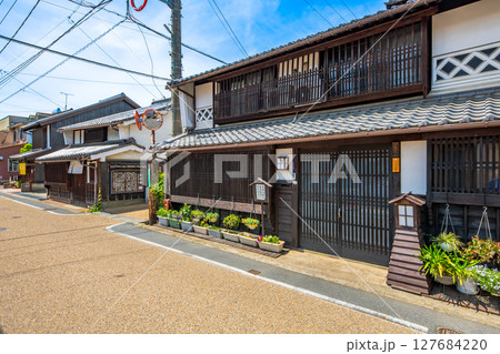 岡山県　津山市　城東地区の町並み 127684220