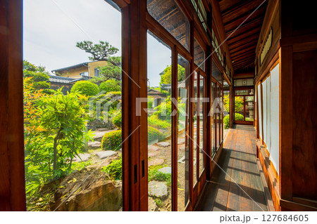 岡山県　津山市　城東地区　旧梶村家住宅 127684605