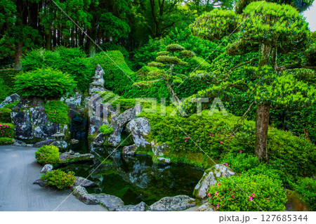 鹿児島県　知覧麓の町並み　森重堅氏庭園 127685344