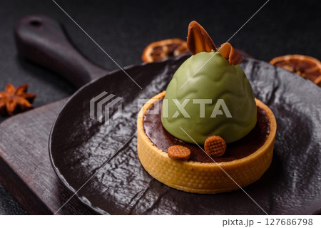 Easter sweet cake or tart in the shape of an egg 127686798