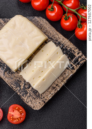 Dairy white mozzarella cheese sliced Dairy white mozzarella cheese sliced 127687002