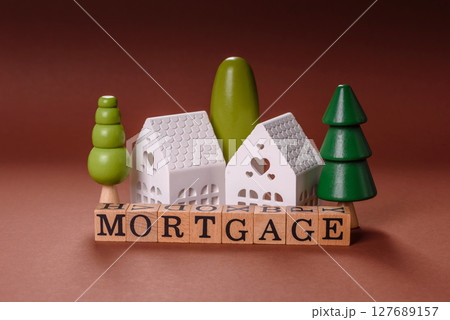 House, real estate or property bought with a mortgage, purchase or sale of apartments 127689157