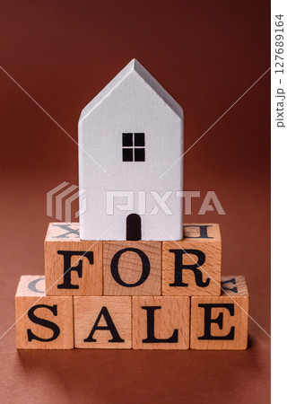 House, real estate or property for sale, purchase or sale of apartments for mortgage House, real estate or property for sale, purchase or sale of apartments for mortgage 127689164