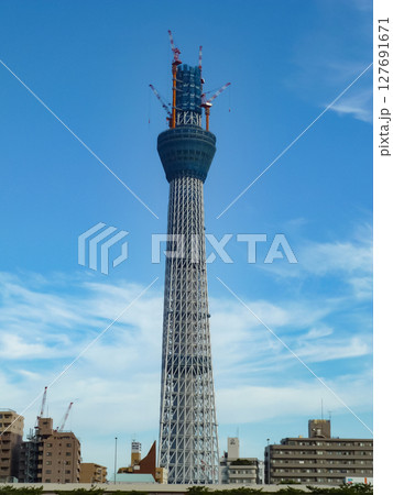 東京　墨田区　建設中の東京スカイツリータウン　2010年09月 127691671