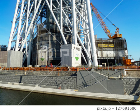 東京 墨田区 建設中の東京スカイツリータウン 2010年09月 東京 墨田区 建設中の東京スカイツリータウン 2010年09月 127691680