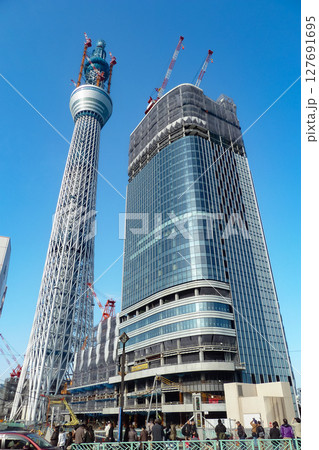 東京 墨田区 建設中の東京スカイツリータウン 2010年12月 東京 墨田区 建設中の東京スカイツリータウン 2010年12月 127691695