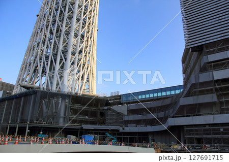 東京　墨田区　建設中の東京スカイツリータウン　2011年07月 127691715