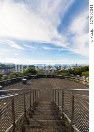 大分市美術館の展望台昼景(大分県大分市) 大分市美術館の展望台昼景(大分県大分市) 127692041