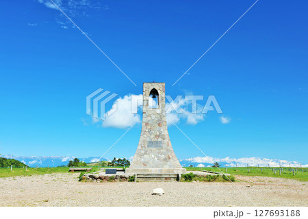 長野県 青空の美ヶ原高原 美しの塔 長野県 青空の美ヶ原高原 美しの塔 127693188
