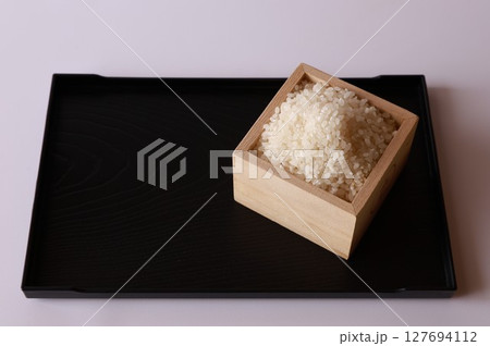 升に入ったお米 升に入ったお米 127694112