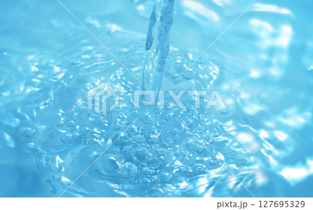 水・水飛沫・水面・水柱・泡・波紋 127695329
