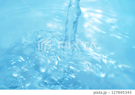 水・水飛沫・水面・水柱・泡・波紋 127695343