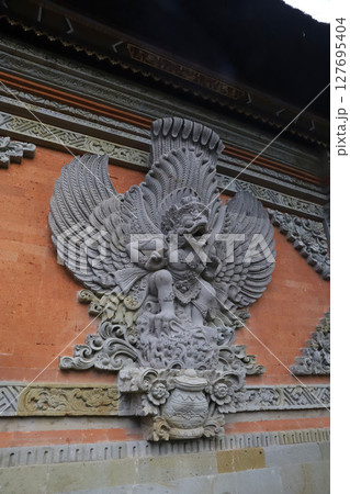 バリ島　ウブド　バトゥアン寺院 127695404