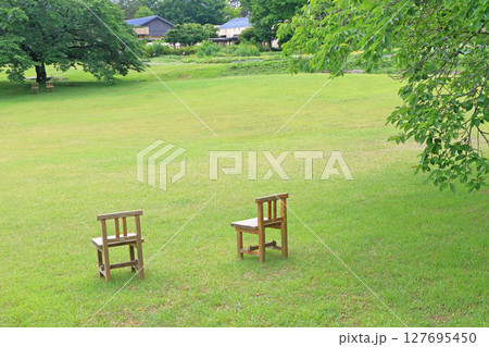 初夏の安曇野ちひろ公園 127695450