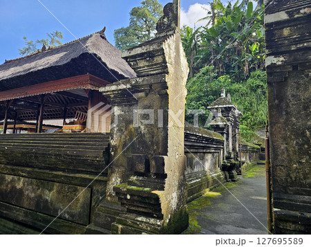 インドネシア バリ島 ウブド ゴアガジャ遺跡 インドネシア バリ島 ウブド ゴアガジャ遺跡 127695589