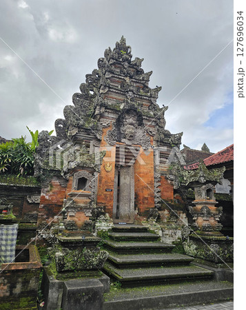 バリ島 ウブド王宮 バリ島 ウブド王宮 127696034