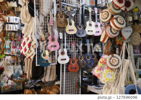 バリ島 ウブド ウブド市場 バリ島 ウブド ウブド市場 127696096