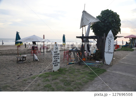 バリ島　スミニャックビーチ 127696508