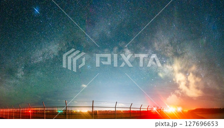 伊良部島にかかる天の川のアーチ 伊良部島にかかる天の川のアーチ 127696653