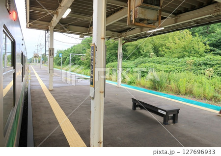 JR北海道、根室本線の新得駅から帯広駅までの普通列車風景(2023年夏) JR北海道、根室本線の新得駅から帯広駅までの普通列車風景(2023年夏) 127696933