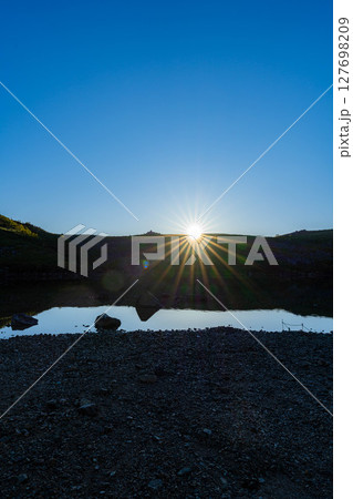 【山岳素材】白馬大池の日の出【長野県】 127698209