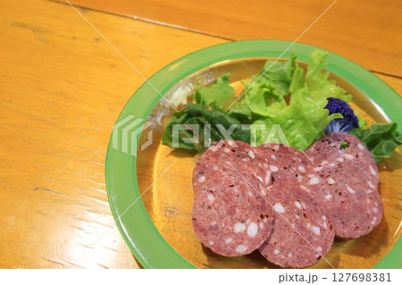 鹿肉のサラミ 鹿肉のサラミ 127698381