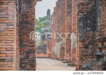 タイ　ワット・プラシーサンペット（アユタヤ） 127698699