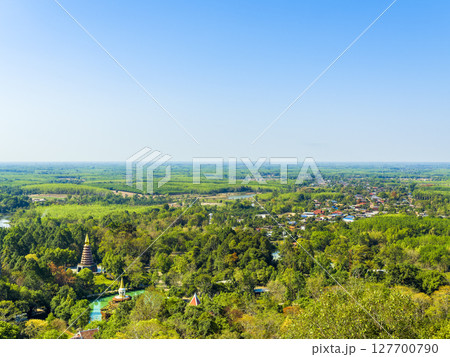 タイ東北部・「ワット・プートーク」から望む緑の大地 / Wat Phu Tok, Thailand タイ東北部・「ワット・プートーク」から望む緑の大地 / Wat Phu Tok, Thailand 127700790
