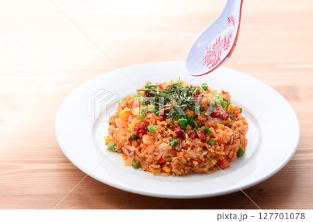ピリ辛でやみつき♪ チャンジャ炒飯 ピリ辛でやみつき♪ チャンジャ炒飯 127701078