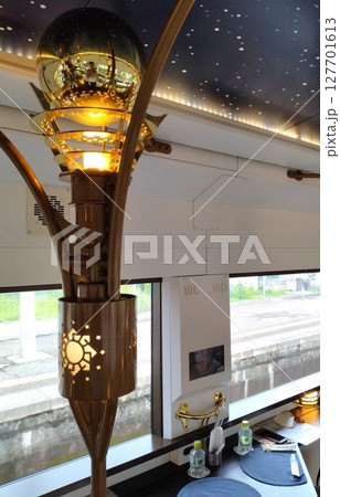 観光列車　志国土佐時代の夜明けのものがたり 127701613