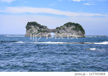 和歌山県白浜町円月島 和歌山県白浜町円月島 127705969