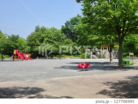 昼下がりの公園 昼下がりの公園 127706995