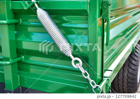 Vehicle tailgate lock spring Vehicle tailgate lock spring 127709642